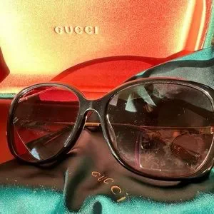 Gucci | Accessories | Gucci Sun Glasses Glamorous And Light  display picture 3